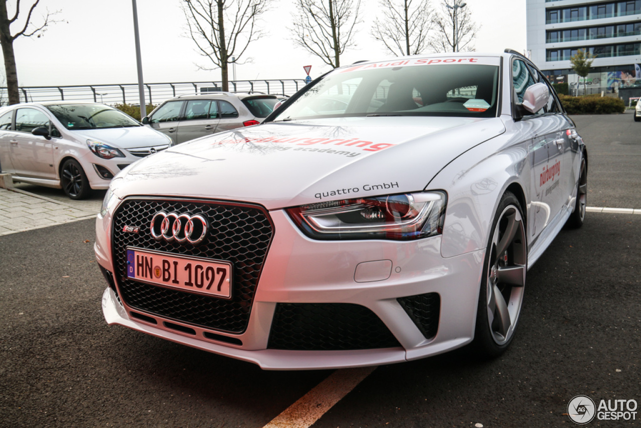 Audi RS4 Avant B8