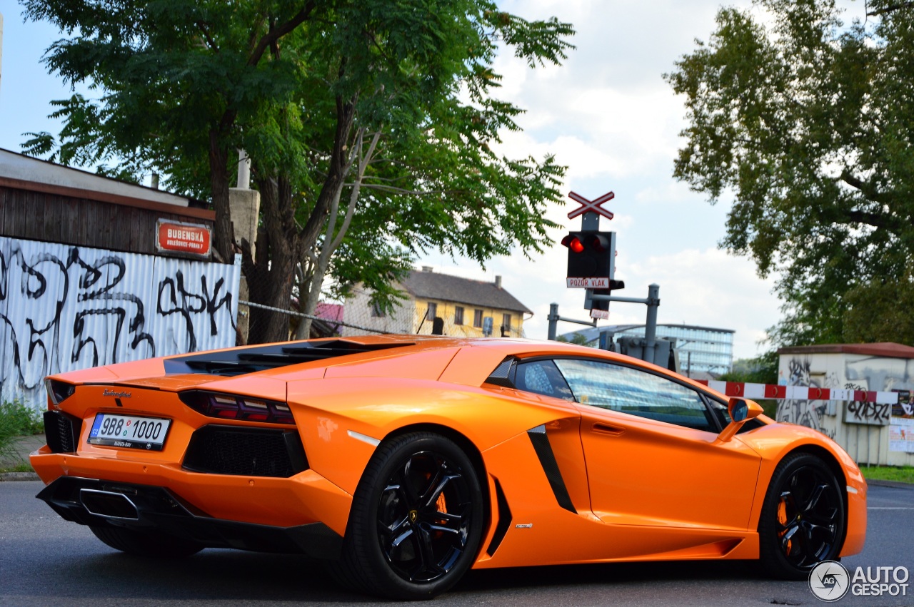 Lamborghini Aventador LP700-4