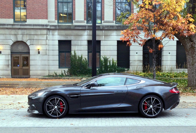 Aston Martin Vanquish 2013