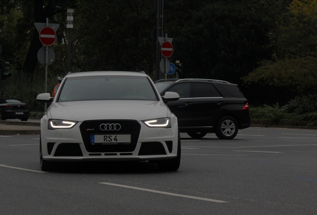 Audi RS4 Avant B8