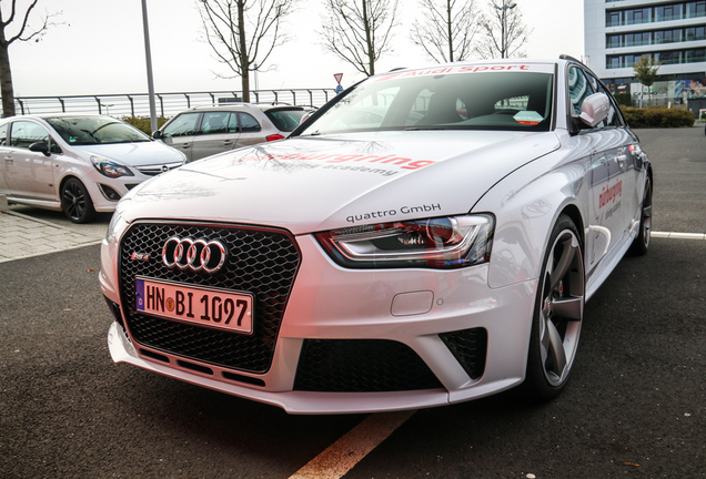 Audi RS4 Avant B8