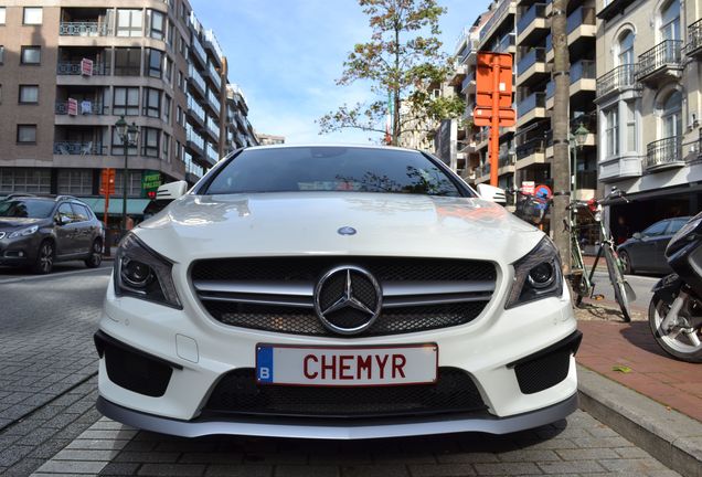 Mercedes-Benz CLA 45 AMG C117