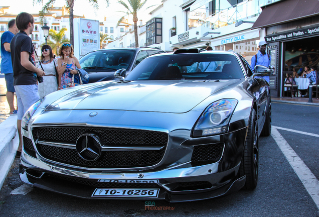 Mercedes-Benz Oakley Design SLS AMG Carbon Edition