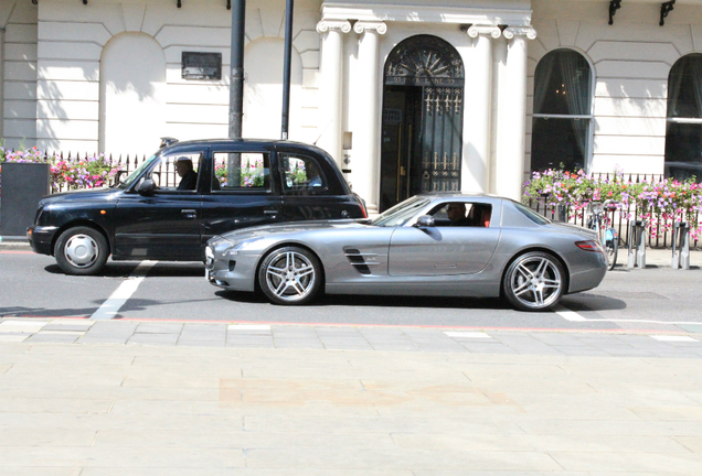 Mercedes-Benz SLS AMG