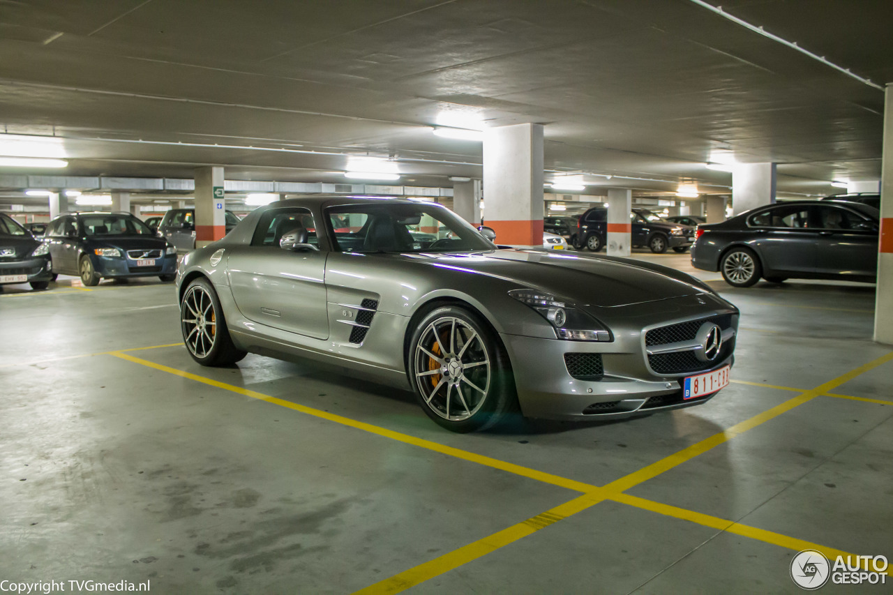 Mercedes-Benz SLS AMG