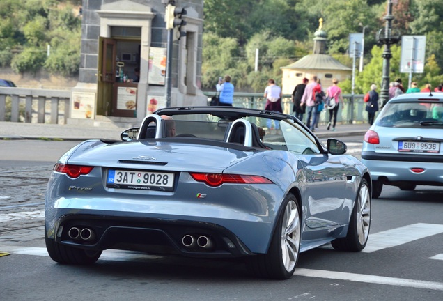 Jaguar F-TYPE S V8 Convertible