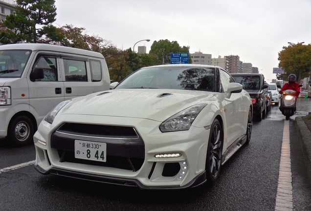 Nissan GT-R Tommy Kaira 3 RACING STYLE - FRP 8 Piece Aero Package