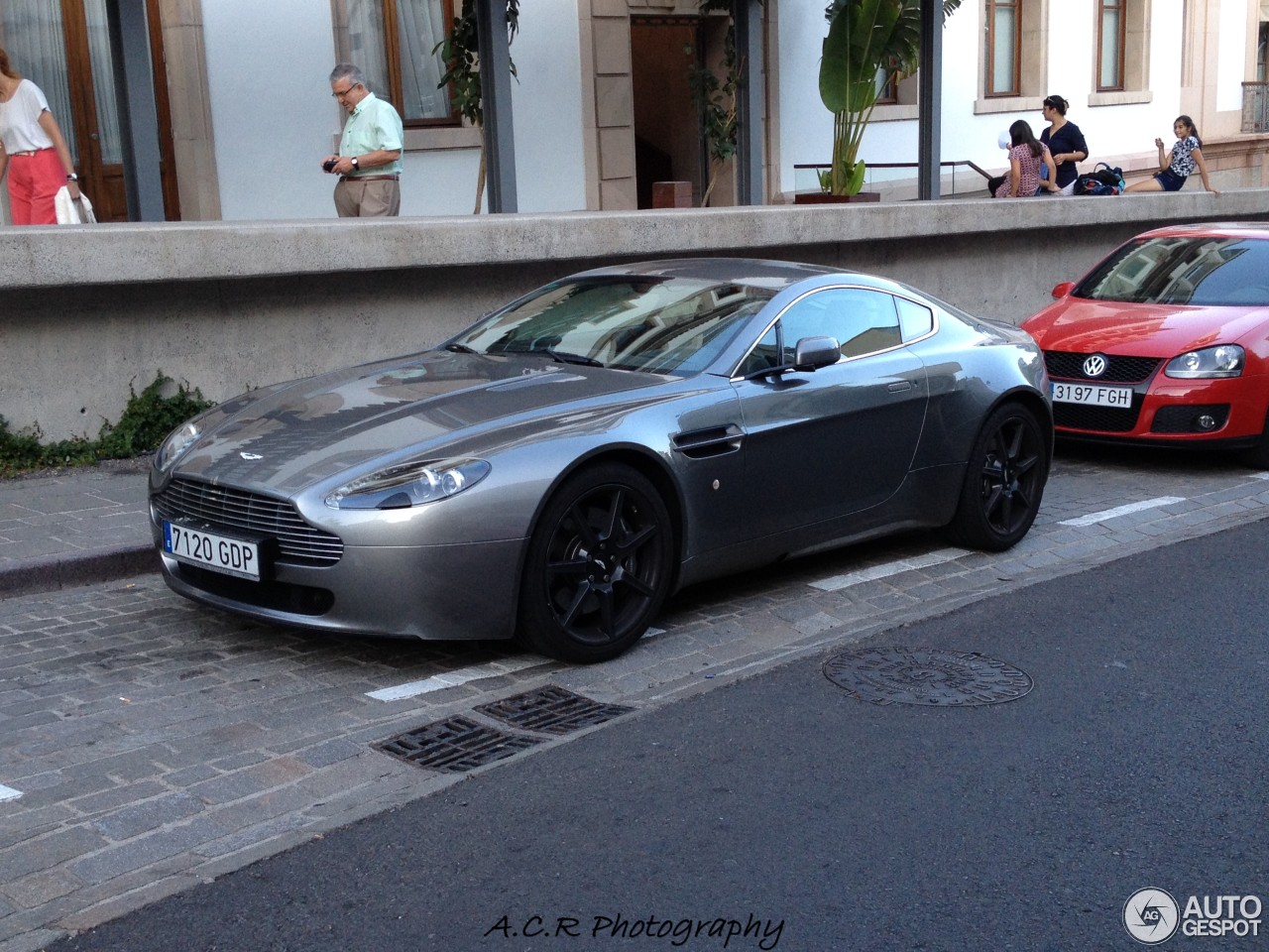 Aston Martin V8 Vantage