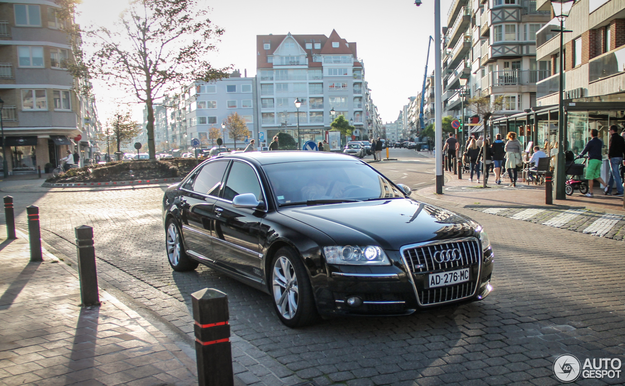 Audi S8 D3