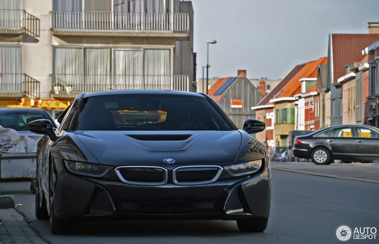 BMW i8