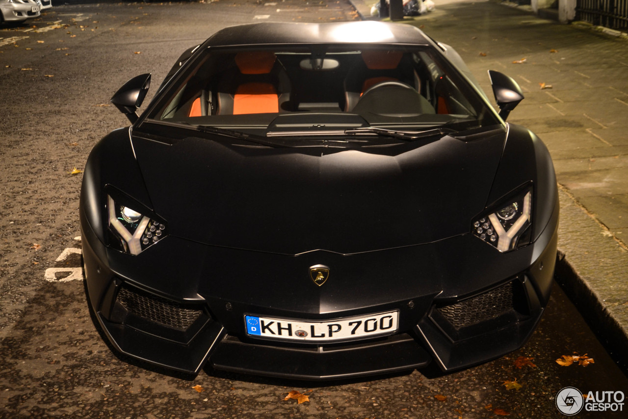 Lamborghini Aventador LP700-4