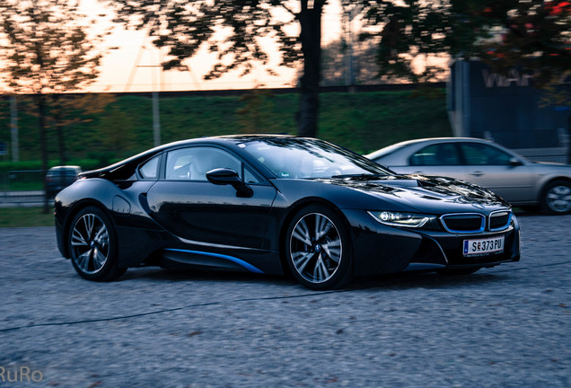 BMW i8