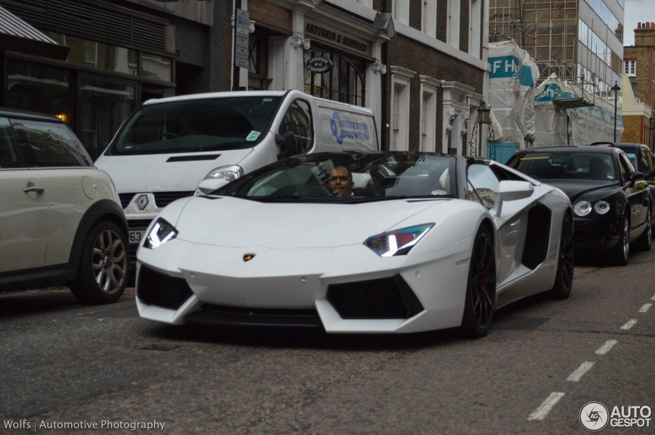 Lamborghini Aventador LP700-4 Roadster