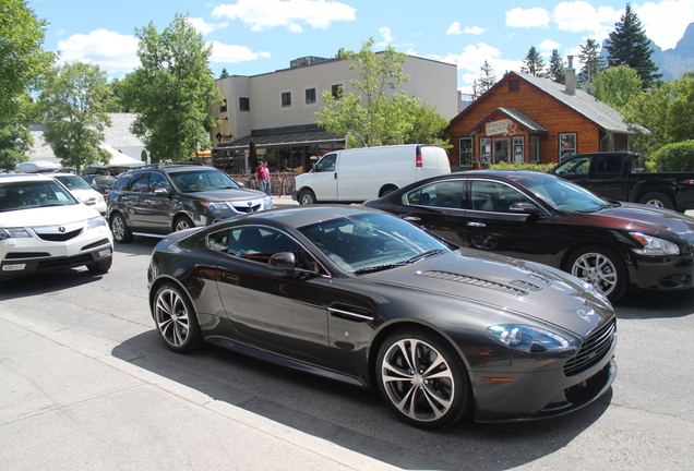 Aston Martin V12 Vantage