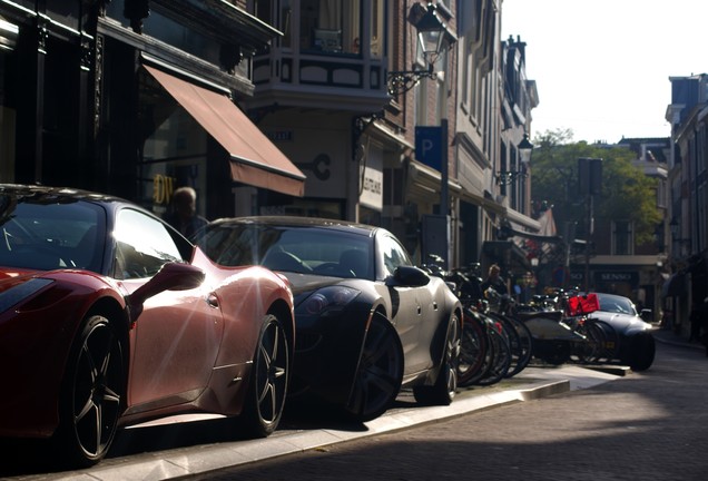 Aston Martin V8 Vantage Roadster