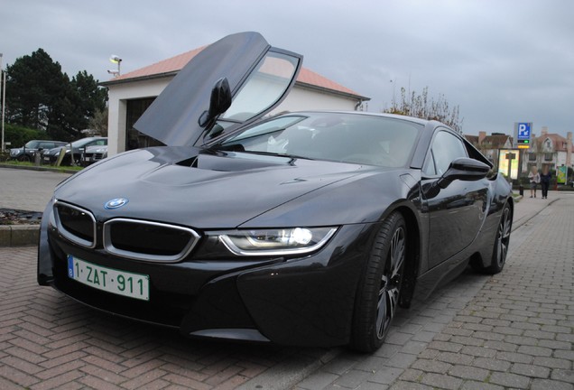 BMW i8