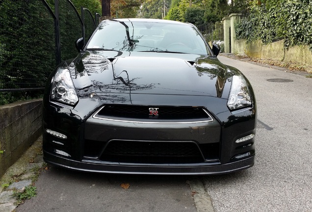 Nissan GT-R 2011