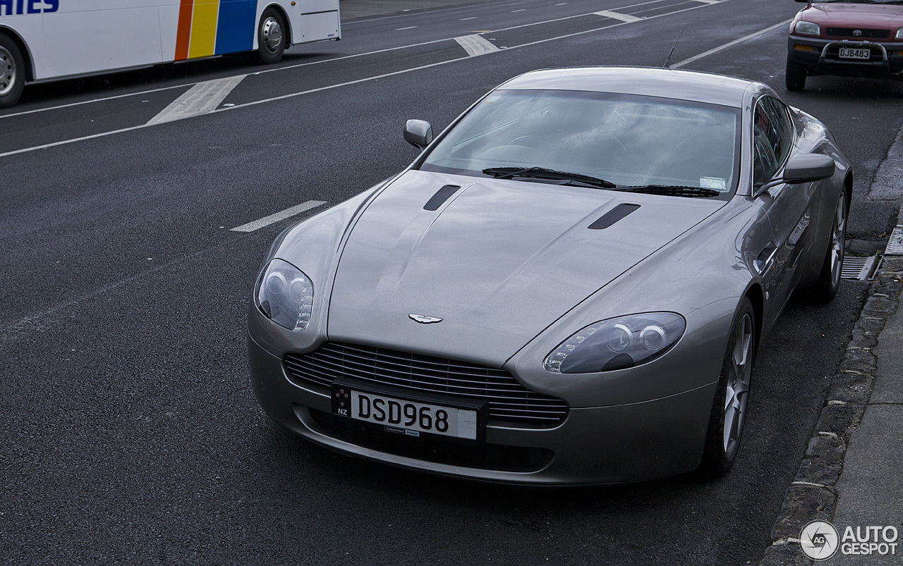 Aston Martin V8 Vantage