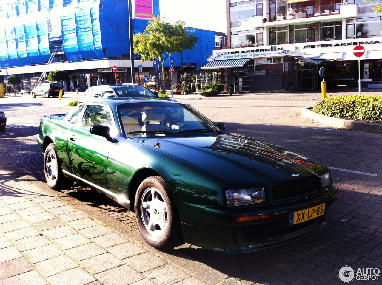 Aston Martin Virage