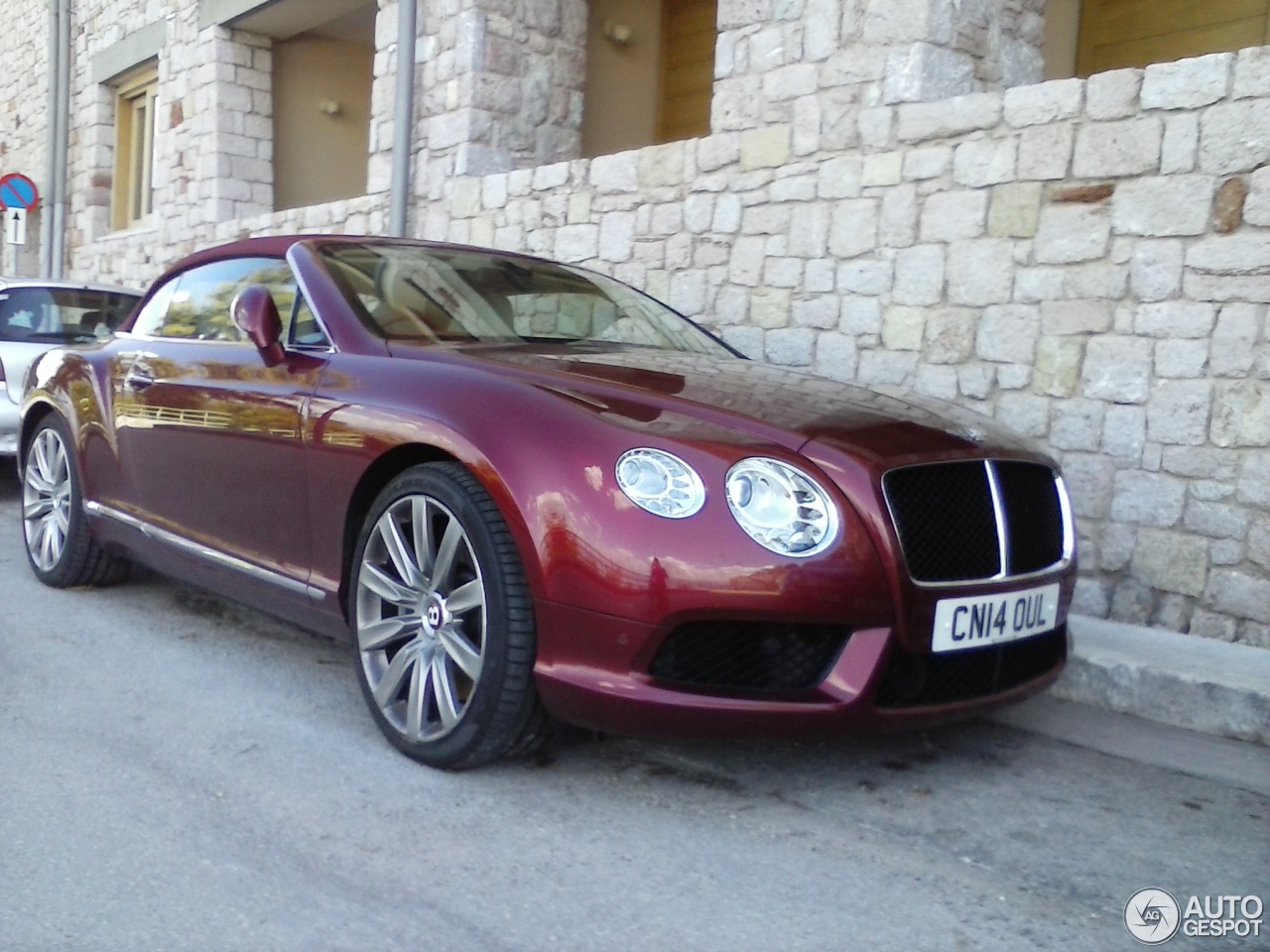 Bentley Continental GTC V8