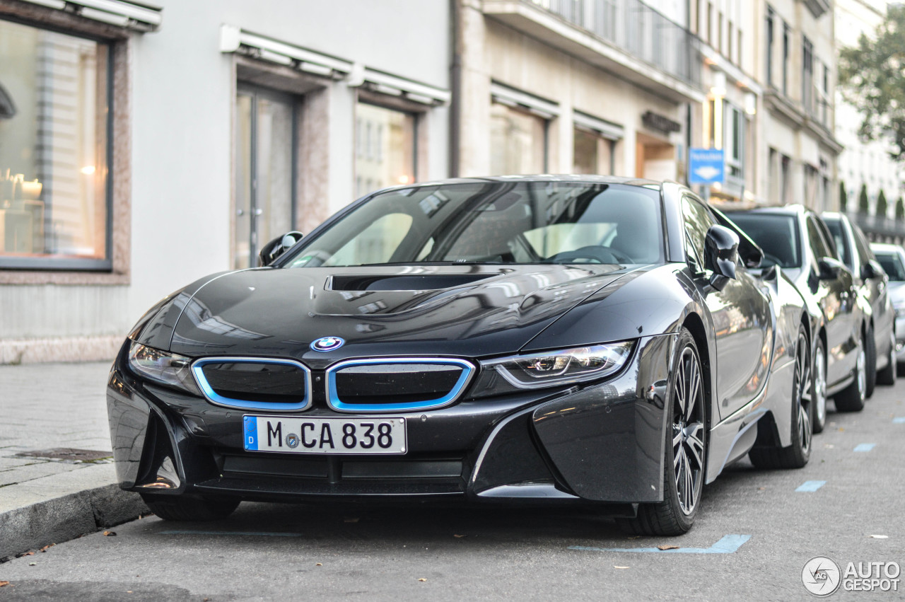 BMW i8