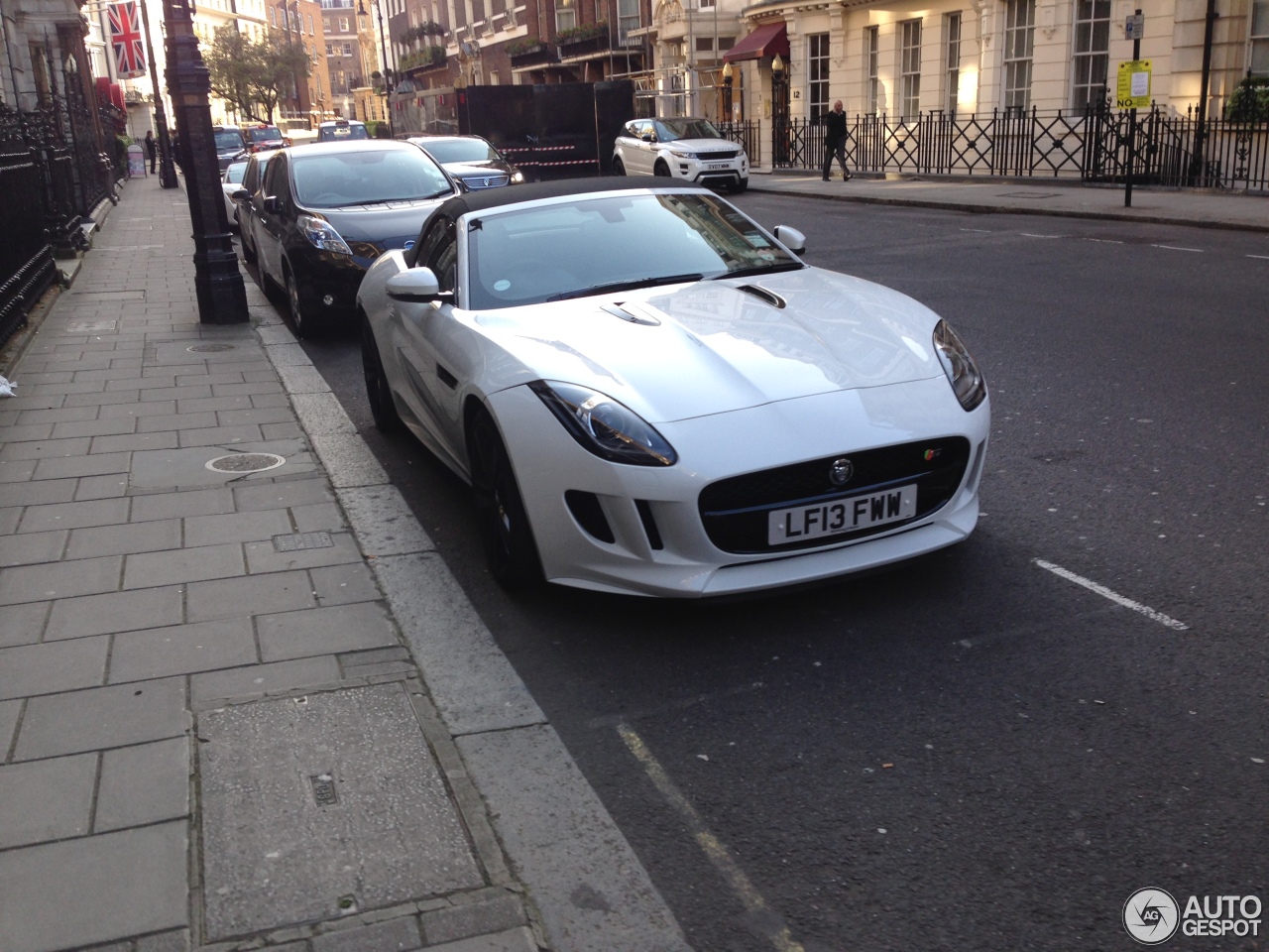 Jaguar F-TYPE S V8 Convertible