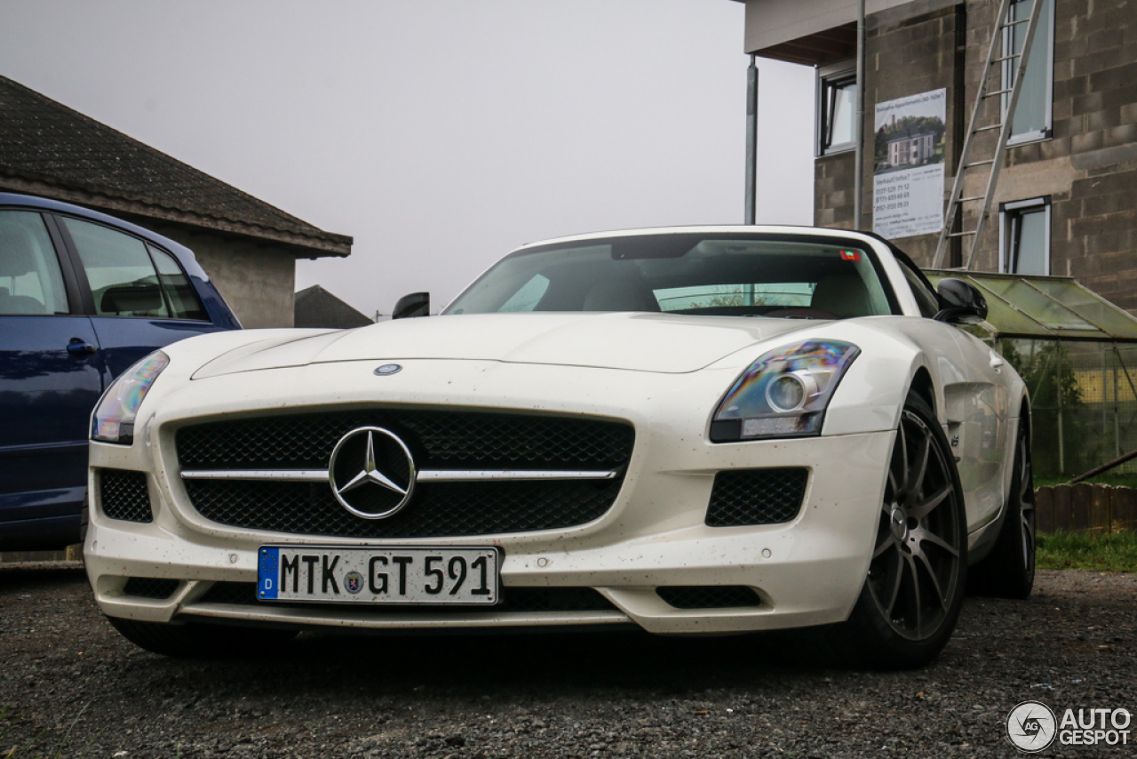 Mercedes-Benz SLS AMG GT Roadster