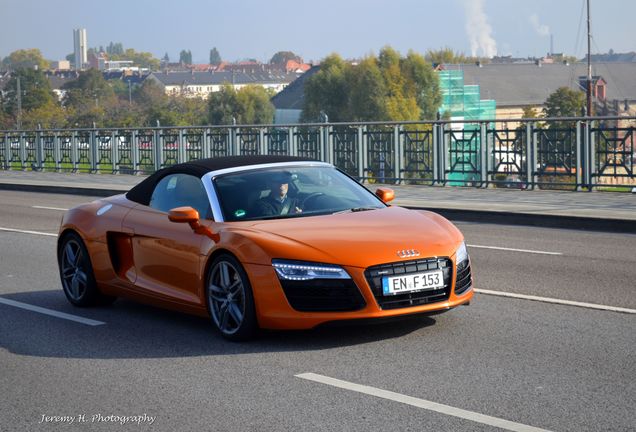 Audi R8 V8 Spyder 2013