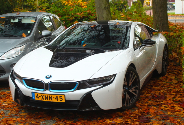 BMW i8