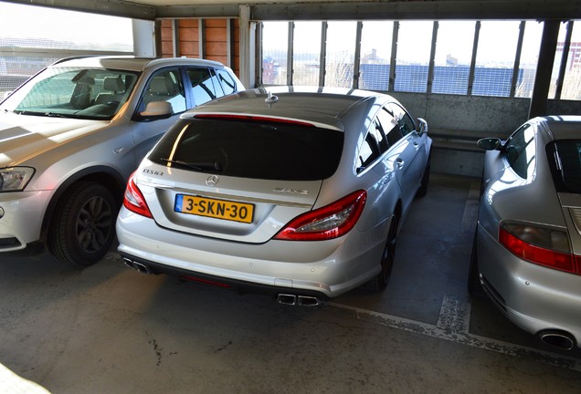 Mercedes-Benz CLS 63 AMG X218 Shooting Brake