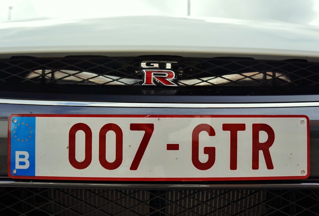 Nissan GT-R 2014 HKS GT700