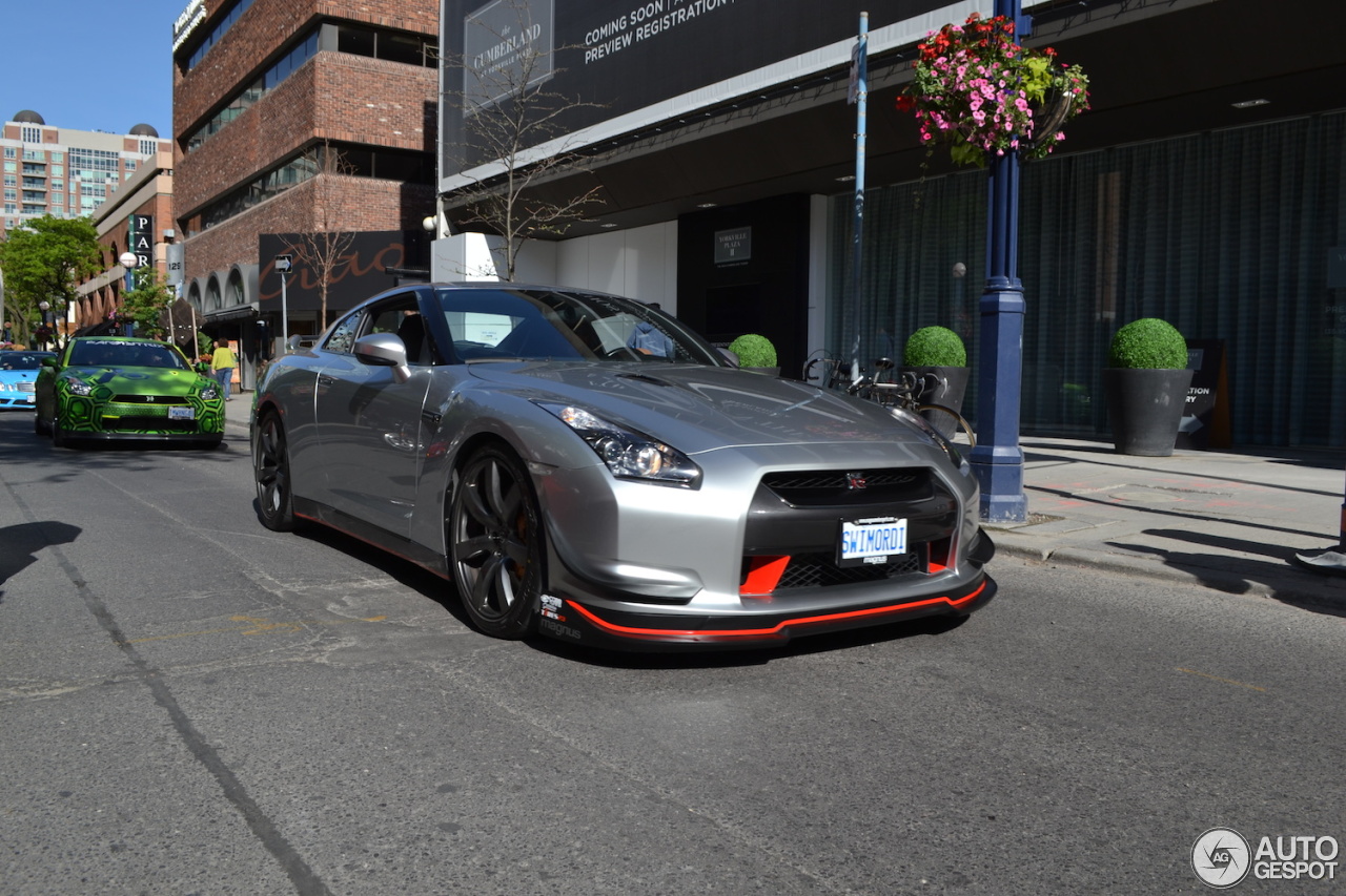 Nissan GT-R 2012