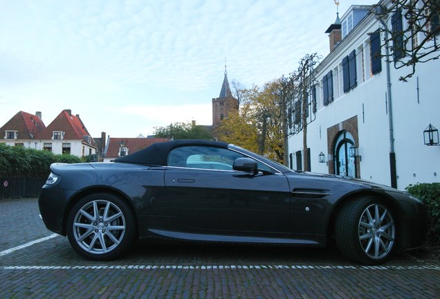 Aston Martin V8 Vantage Roadster 2012