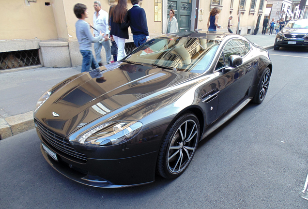 Aston Martin V8 Vantage S