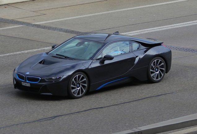 BMW i8