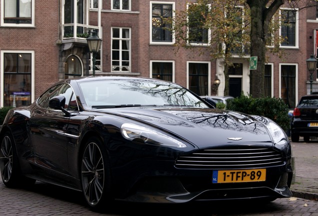 Aston Martin Vanquish 2013