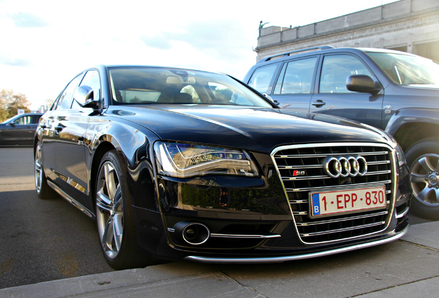 Audi S8 D4