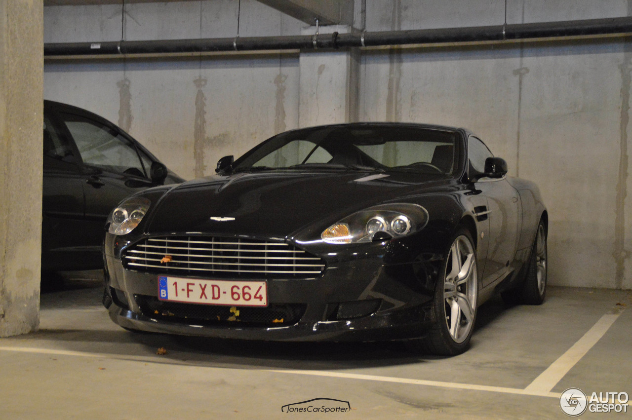 Aston Martin DB9