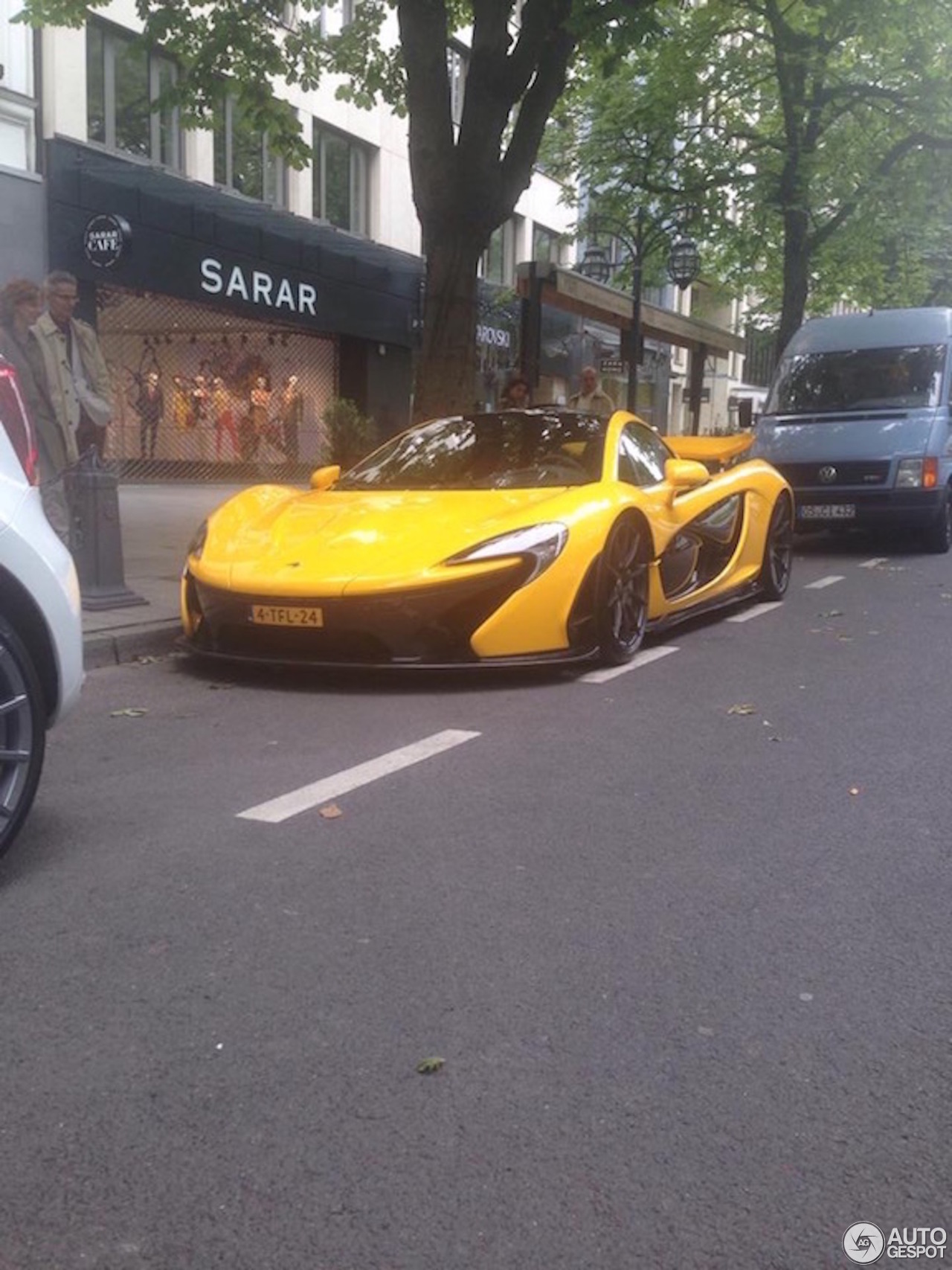 McLaren P1