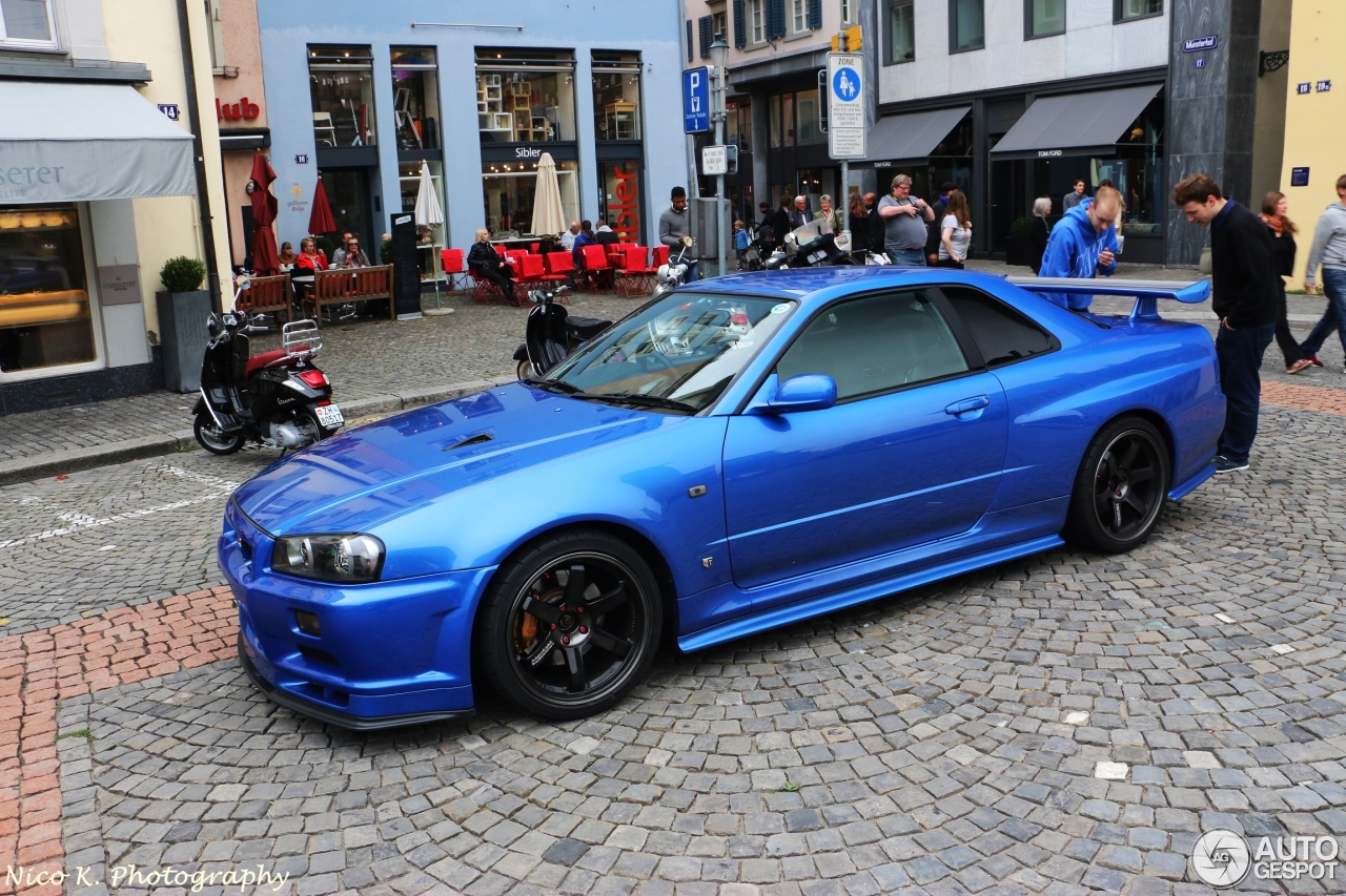 Nissan Skyline R34 GT-R V-Spec II - 05 November 2014