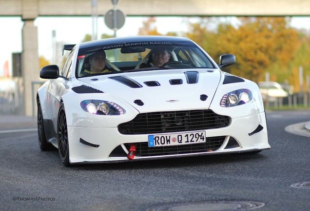 Aston Martin V12 Vantage S GT4