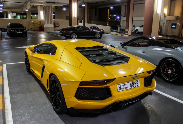 Lamborghini Aventador LP700-4