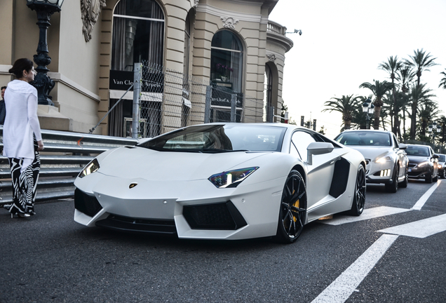 Lamborghini Aventador LP700-4