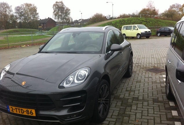 Porsche 95B Macan Turbo