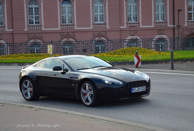 Aston Martin V8 Vantage