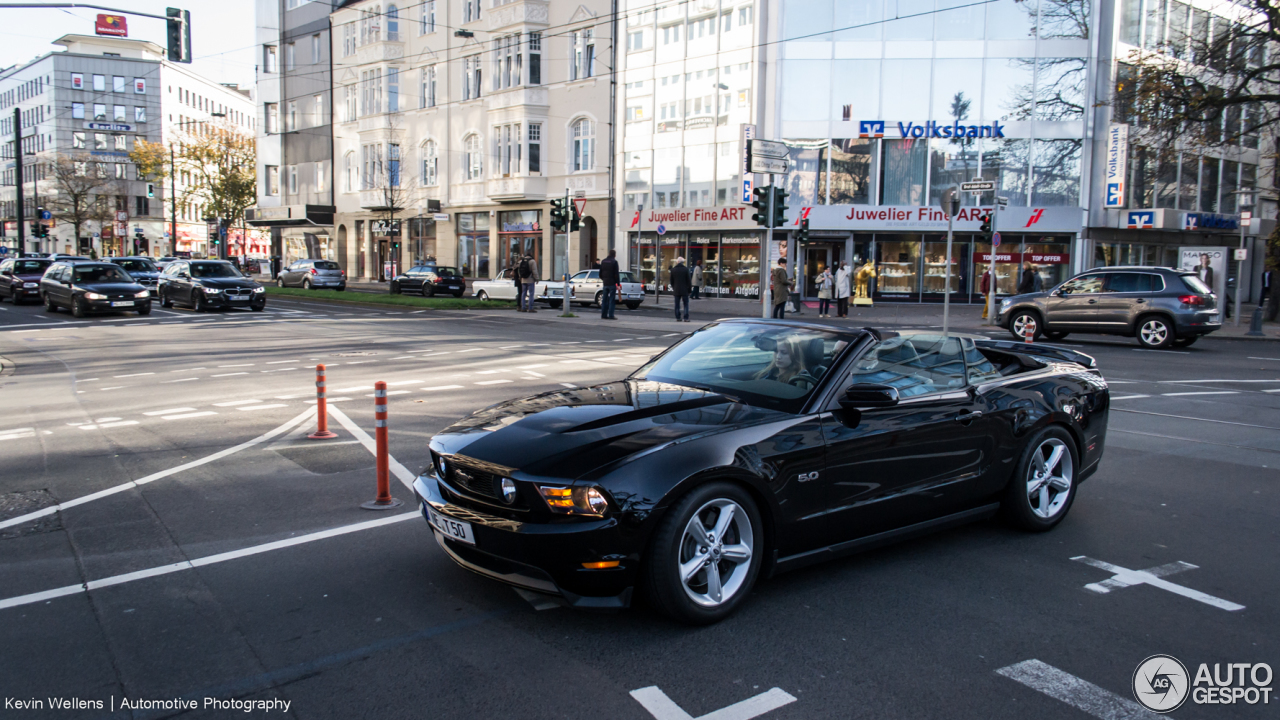 Ford Mustang GT Convertible 2011