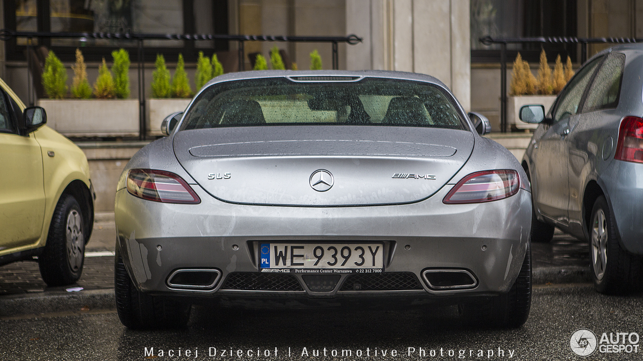 Mercedes-Benz SLS AMG