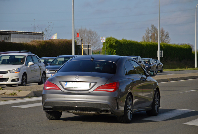 Mercedes-Benz CLA 45 AMG C117