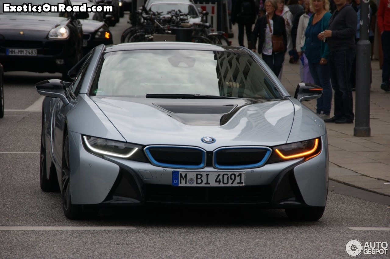 BMW i8