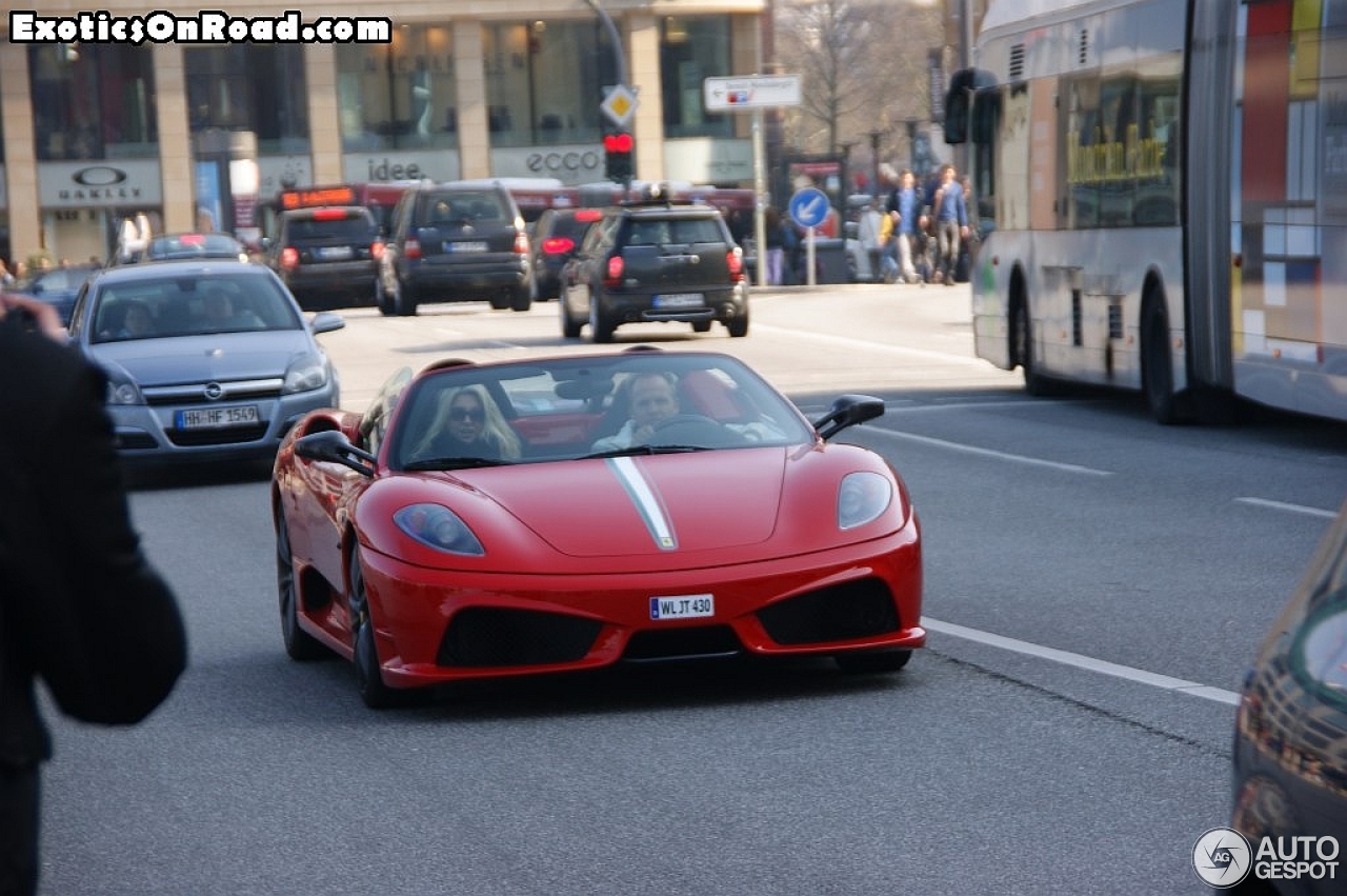 Ferrari Scuderia Spider 16M